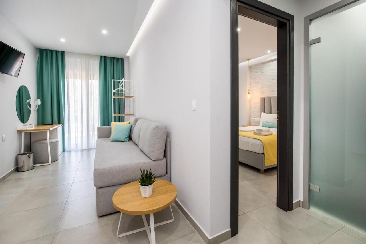 Patiras Deluxe B&B ลิเมนาเรีย ภายนอก รูปภาพ