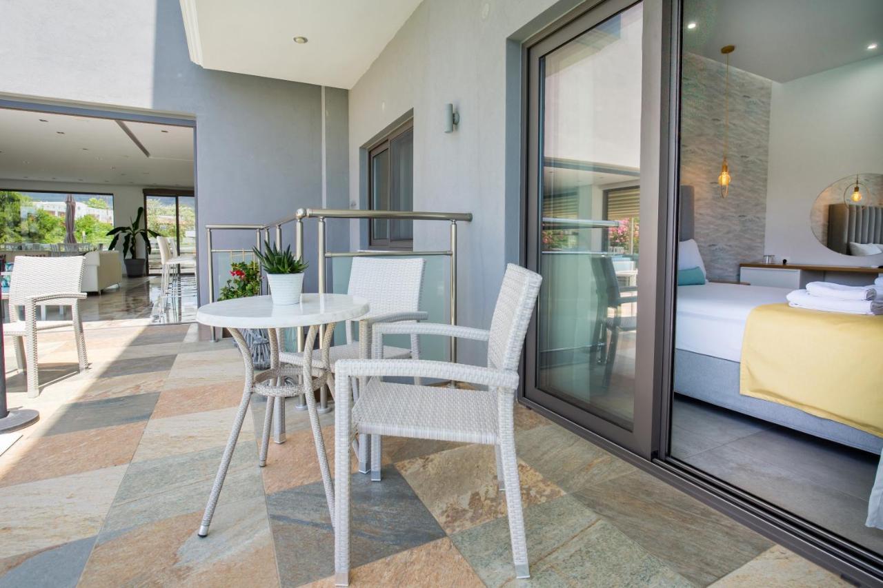 Patiras Deluxe B&B ลิเมนาเรีย ภายนอก รูปภาพ