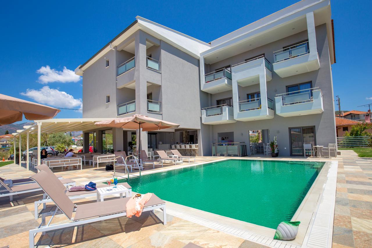 Patiras Deluxe B&B ลิเมนาเรีย ภายนอก รูปภาพ
